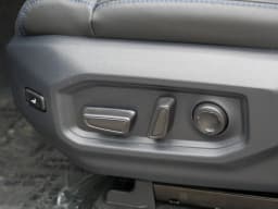 Toyota Tundra 4WD Platinum CrewMax 6.5' Bed (Natl) 2026 — side view