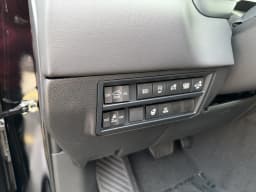 Toyota Tundra 4WD Platinum CrewMax 6.5' Bed (Natl) 2026 — side view