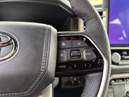 Toyota Tundra 4WD Platinum CrewMax 6.5' Bed (Natl) 2026 — side view