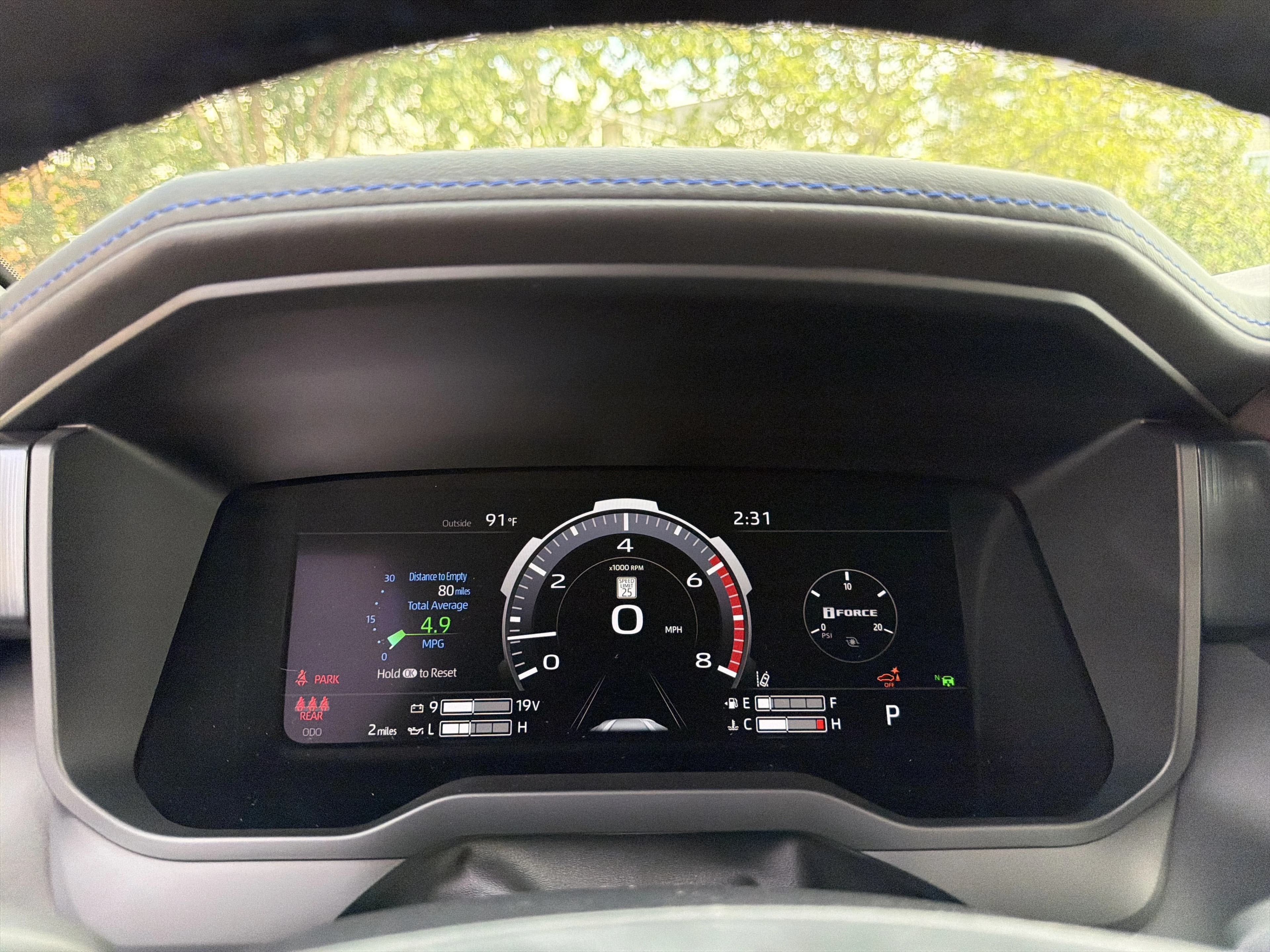 Toyota Tundra 4WD Platinum CrewMax 6.5' Bed (Natl) 2026 — side view
