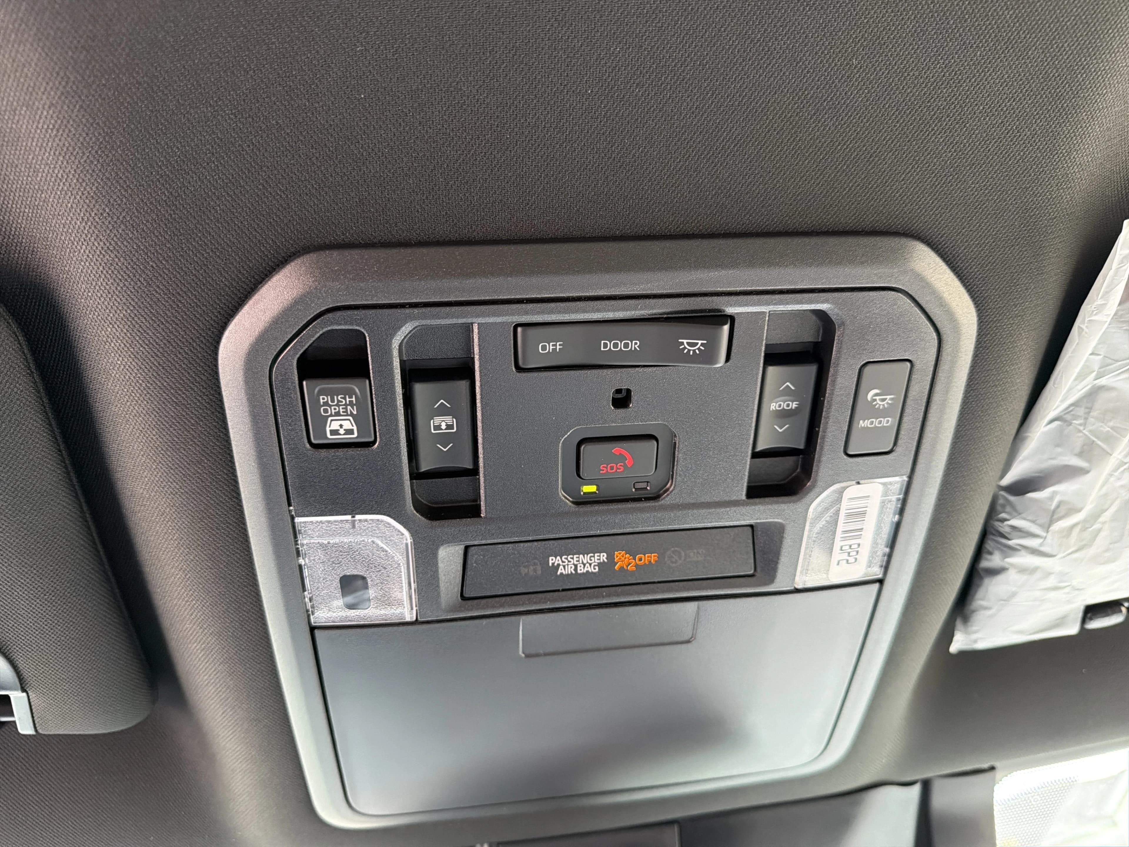 Toyota Tundra 4WD Platinum CrewMax 6.5' Bed (Natl) 2026 — side view