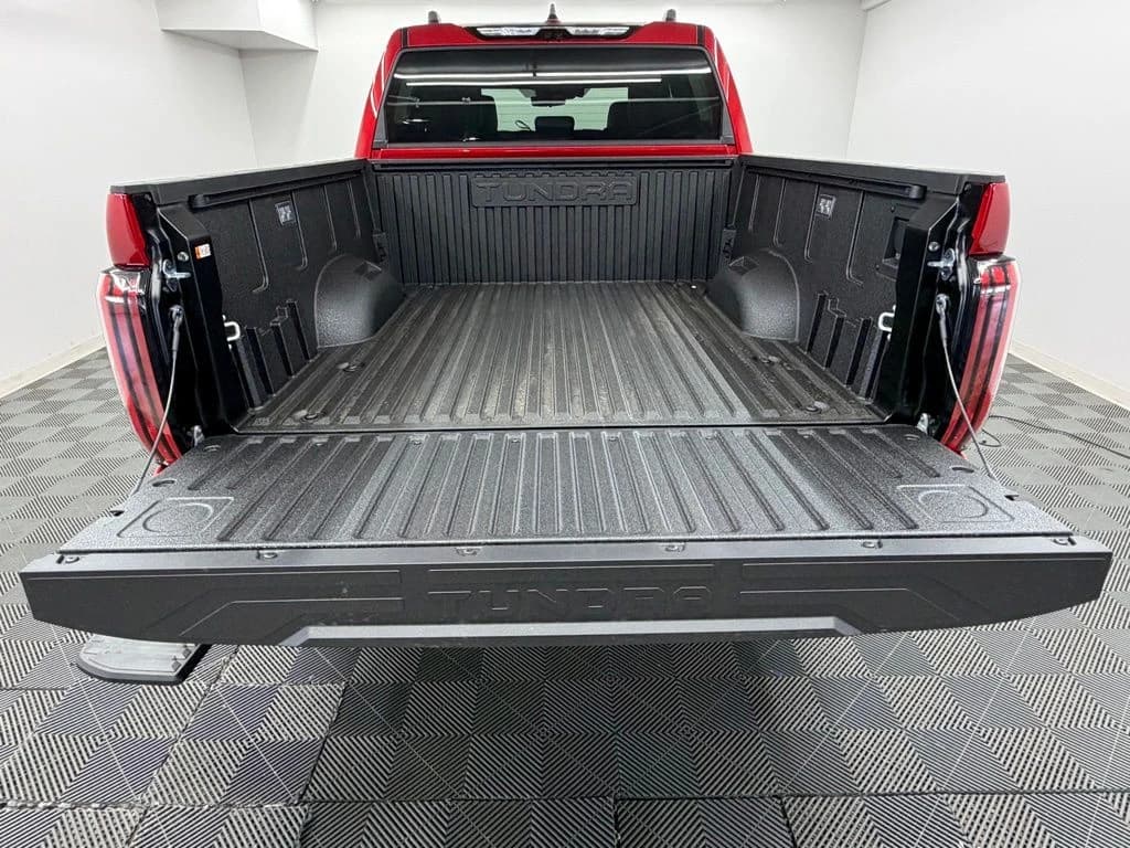 Toyota Tundra 4WD Platinum Hybrid CrewMax 5.5' Bed (Natl) 2026 — side view