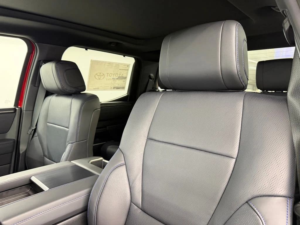 Toyota Tundra 4WD Platinum Hybrid CrewMax 5.5' Bed (Natl) 2026 — side view