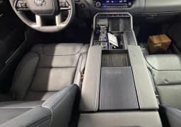 Toyota Tundra 4WD Platinum Hybrid CrewMax 5.5' Bed (Natl) 2026 — side view