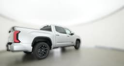 Toyota Tundra 4WD Platinum Hybrid CrewMax 5.5' Bed (Natl) 2025 — side view