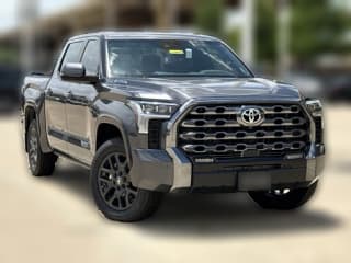 Toyota Tundra 4WD Platinum Hybrid CrewMax 5.5' Bed (Natl)