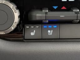 Toyota Tundra 4WD Platinum Hybrid CrewMax 5.5' Bed (Natl) 2026 — side view