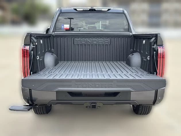 Toyota Tundra 4WD Platinum Hybrid CrewMax 5.5' Bed (Natl) 2026 — side view