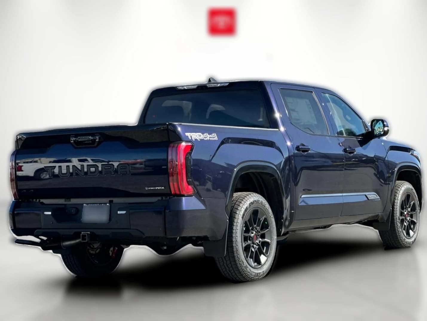 Toyota Tundra 4WD Platinum Hybrid CrewMax 5.5' Bed (Natl) 2026 — side view