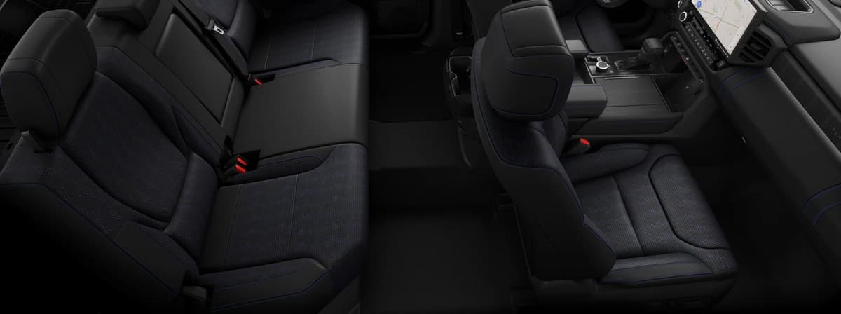 Toyota Tundra 4WD Platinum Hybrid CrewMax 5.5' Bed (Natl) 2026 — side view