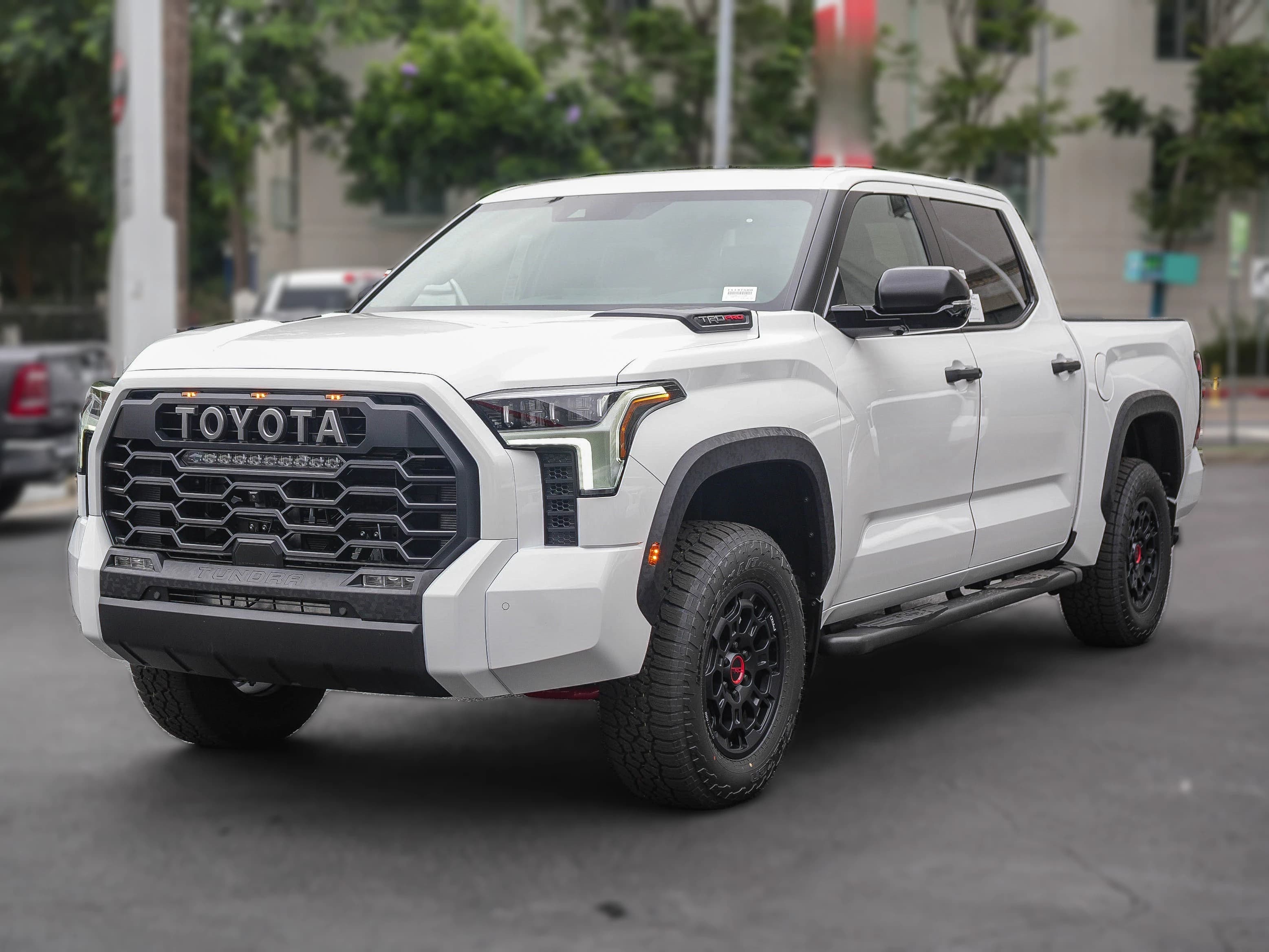 Toyota Tundra 4WD TRD Pro Hybrid CrewMax 5.5' Bed (Natl) 2026 — side view