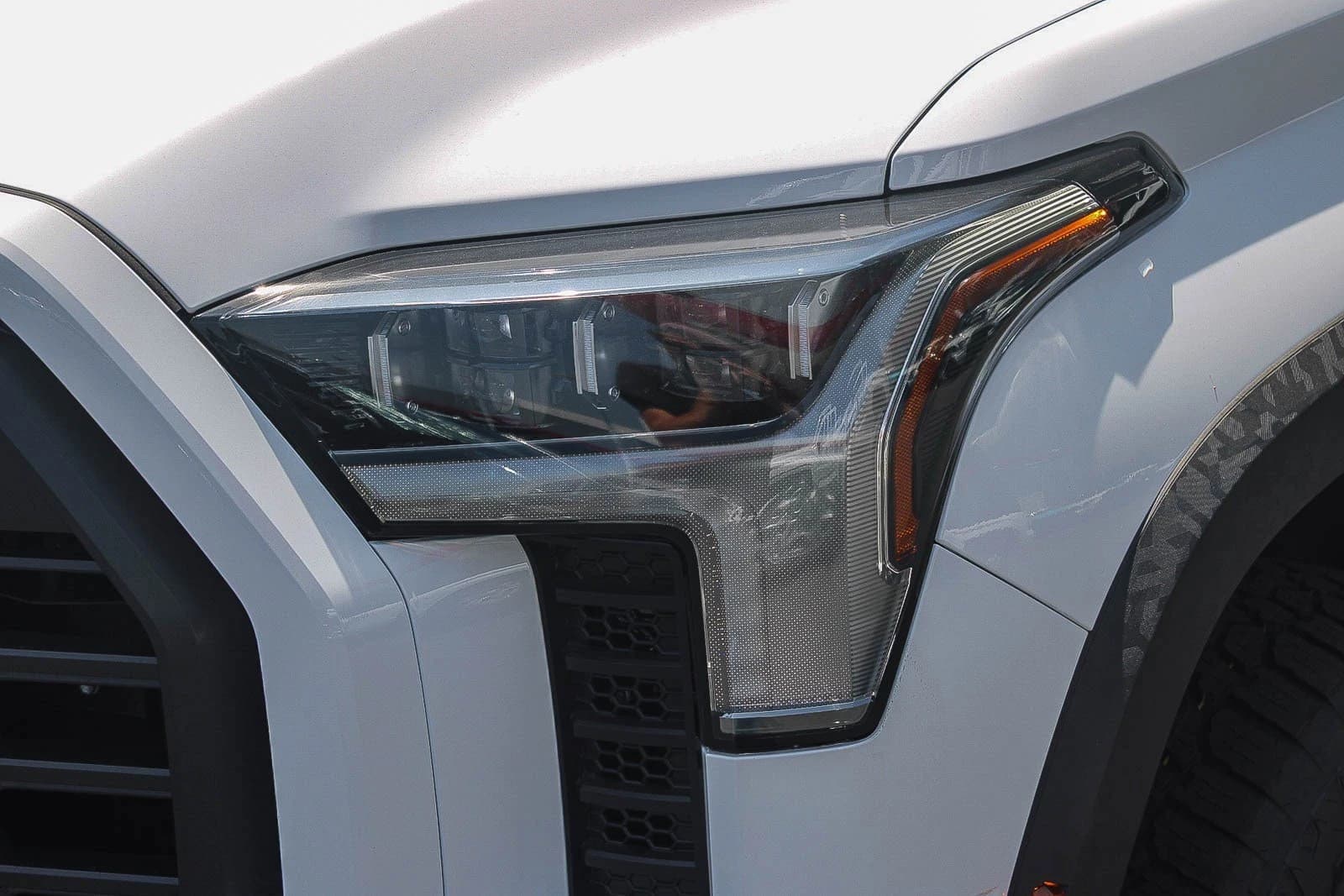 Toyota Tundra 4WD TRD Pro Hybrid CrewMax 5.5' Bed (Natl) 2026 — side view