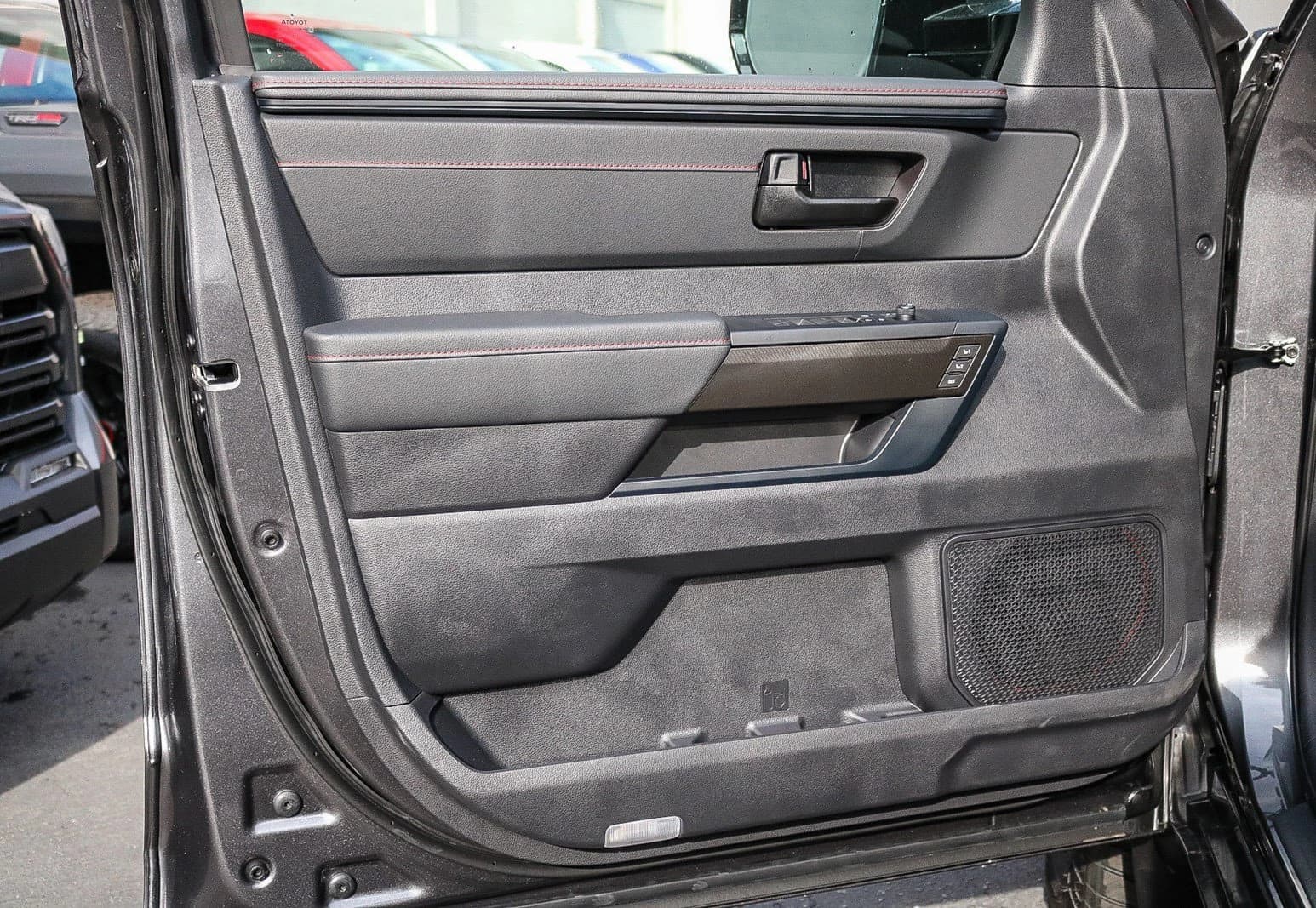 Toyota Tundra 4WD TRD Pro Hybrid CrewMax 5.5' Bed (Natl) 2026 — side view