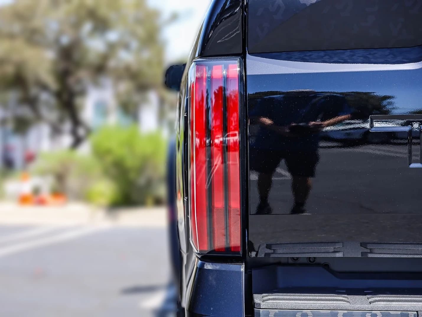 Toyota Tundra 4WD TRD Pro Hybrid CrewMax 5.5' Bed (Natl) 2026 — side view