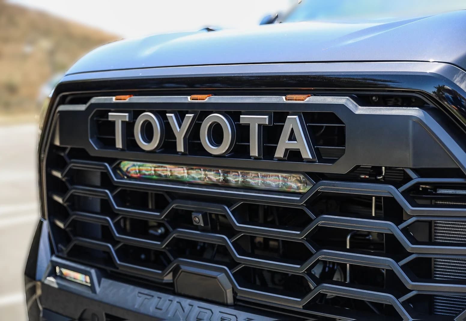 Toyota Tundra 4WD TRD Pro Hybrid CrewMax 5.5' Bed (Natl) 2026 — side view