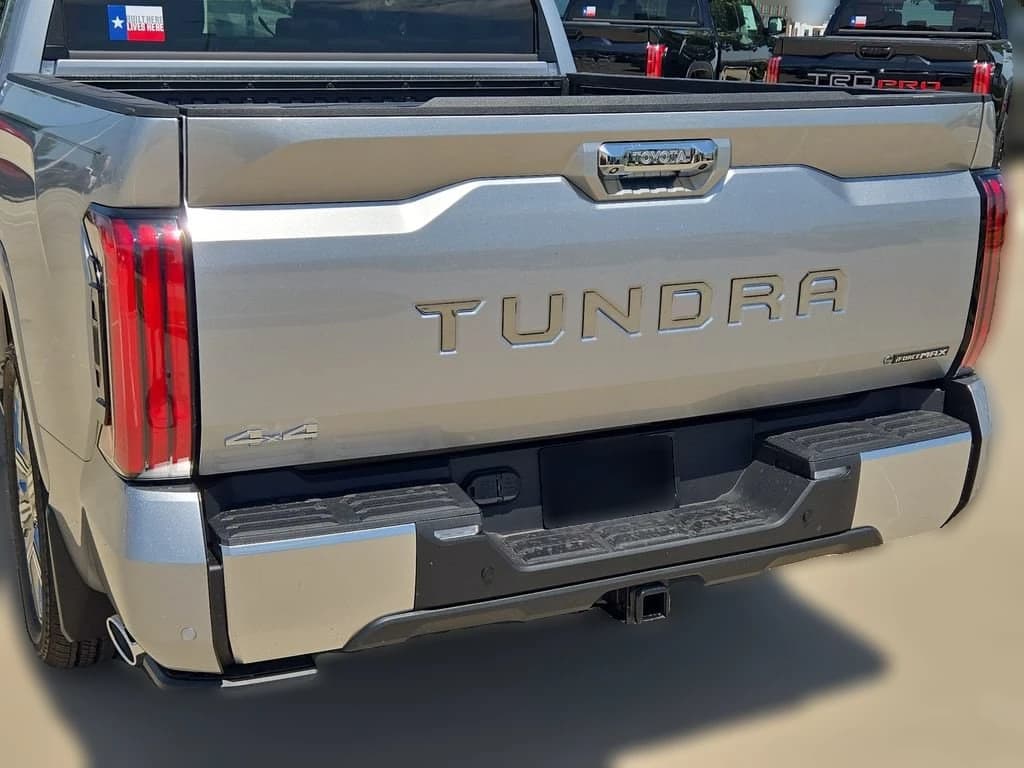 Toyota Tundra 4WD Capstone Hybrid CrewMax 5.5' Bed (Natl) 2026 — side view