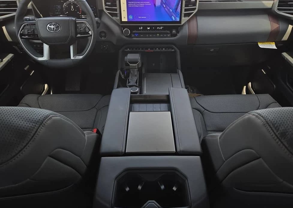 Toyota Tundra 4WD Capstone Hybrid CrewMax 5.5' Bed (Natl) 2026 — side view