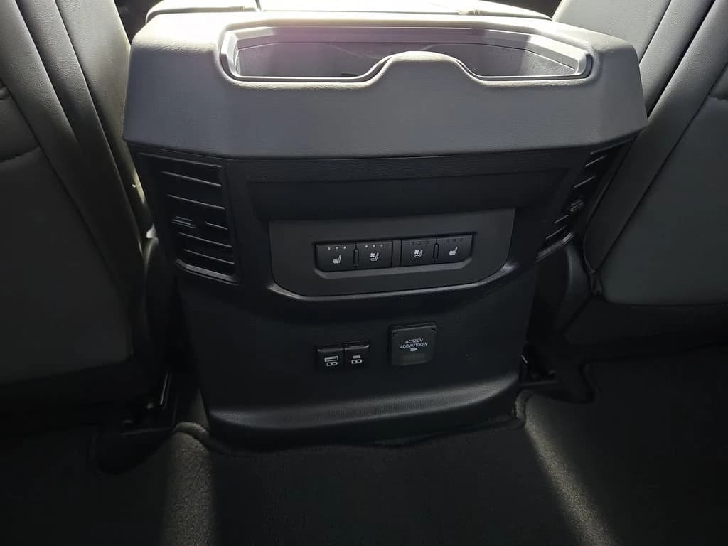 Toyota Tundra 4WD Capstone Hybrid CrewMax 5.5' Bed (Natl) 2026 — side view