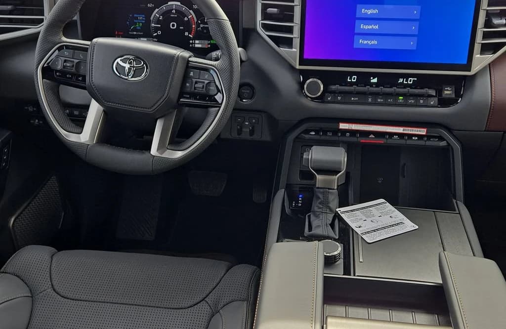 Toyota Tundra 4WD Capstone Hybrid CrewMax 5.5' Bed (Natl) 2026 — side view