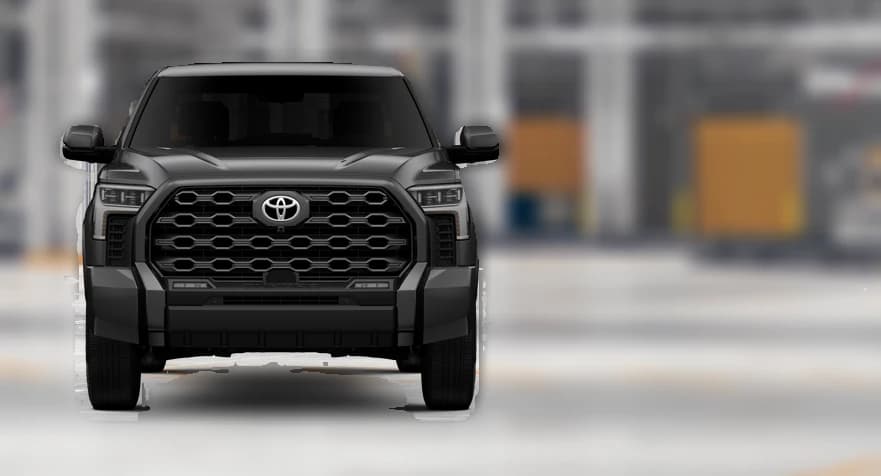 Toyota Tundra 4WD Platinum CrewMax 5.5' Bed (Natl) 2026 — side view