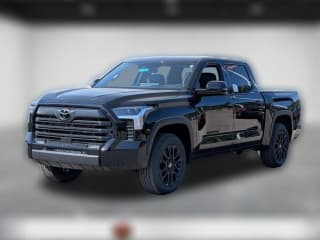 Toyota Tundra 4WD Limited CrewMax 5.5' Bed (Natl)