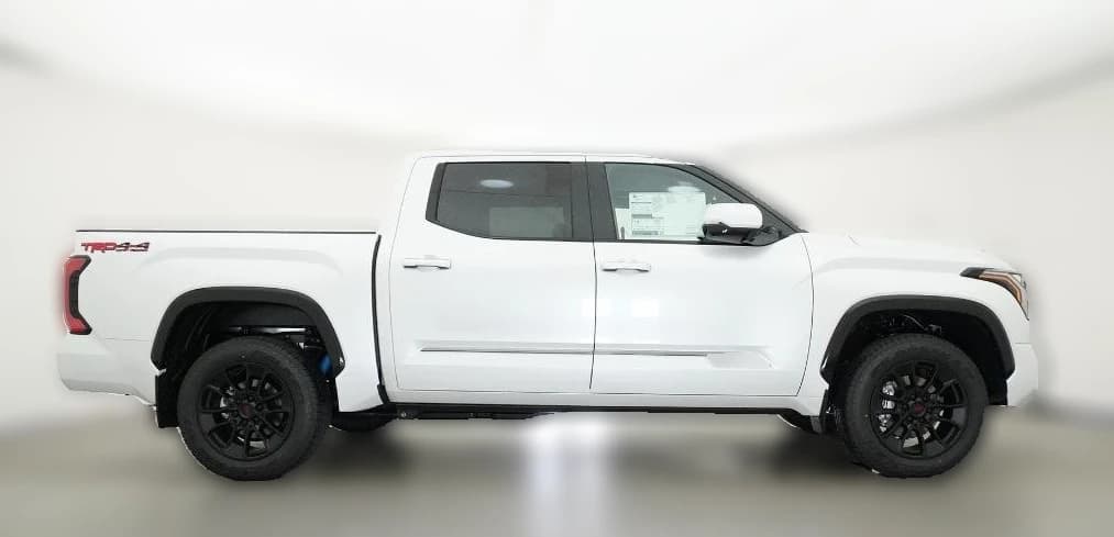 Toyota Tundra 4WD Platinum CrewMax 5.5' Bed (Natl) 2026 — side view