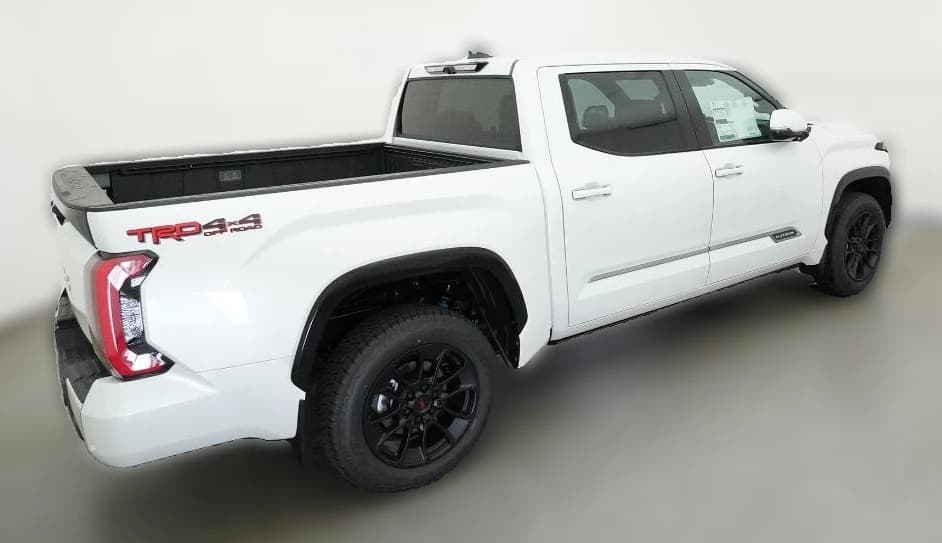 Toyota Tundra 4WD Platinum CrewMax 5.5' Bed (Natl) 2026 — side view