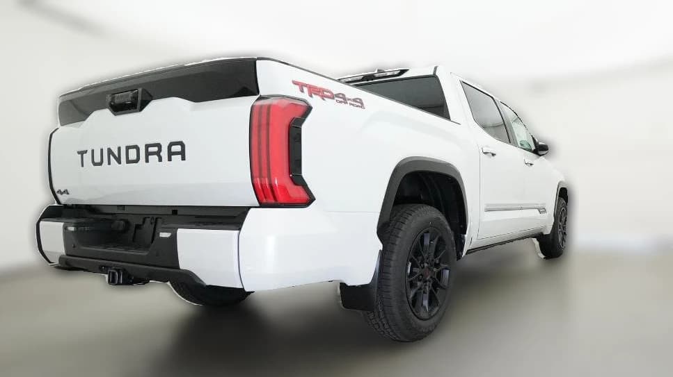 Toyota Tundra 4WD Platinum CrewMax 5.5' Bed (Natl) 2026 — side view