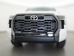 Toyota Tundra 4WD Platinum CrewMax 5.5' Bed (Natl) 2026 — side view