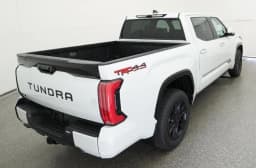 Toyota Tundra 4WD Platinum CrewMax 5.5' Bed (Natl) 2026 — side view