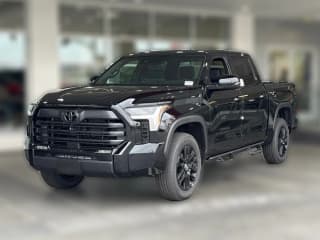 Toyota Tundra 4WD Limited CrewMax 5.5' Bed (Natl)