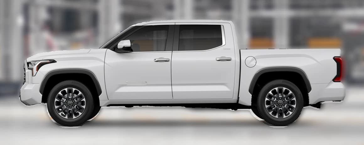 Toyota Tundra 4WD Limited CrewMax 5.5' Bed (Natl) 2026 — side view