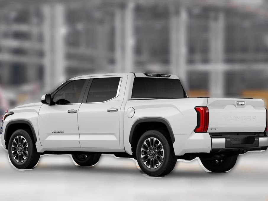 Toyota Tundra 4WD Limited CrewMax 5.5' Bed (Natl) 2026 — side view