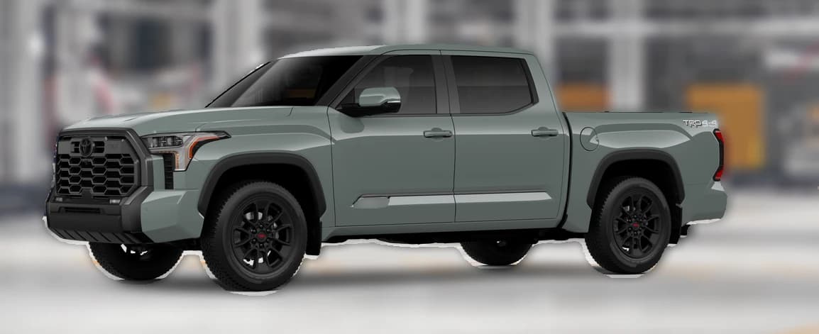 Toyota Tundra 4WD Platinum CrewMax 5.5' Bed (Natl) 2026 — side view
