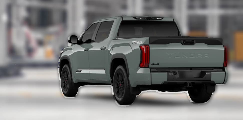 Toyota Tundra 4WD Platinum CrewMax 5.5' Bed (Natl) 2026 — side view