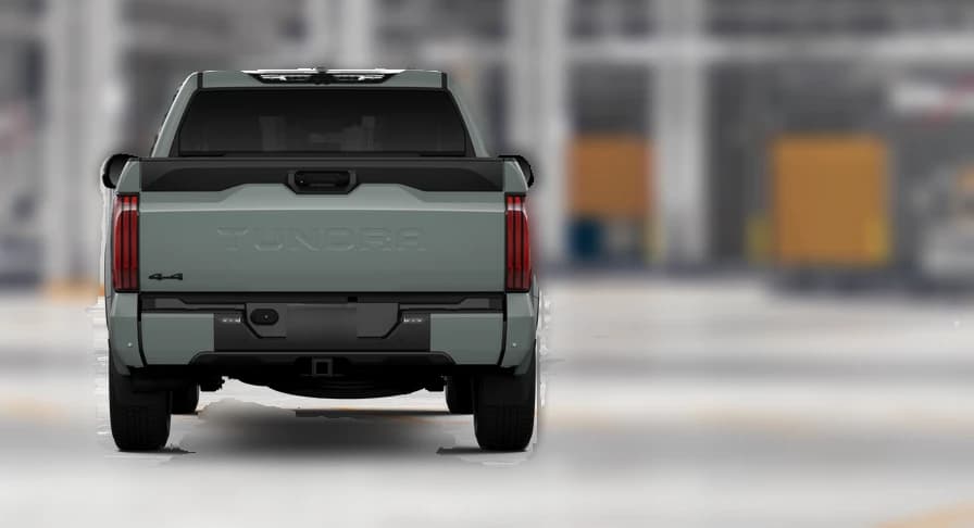 Toyota Tundra 4WD Platinum CrewMax 5.5' Bed (Natl) 2026 — side view