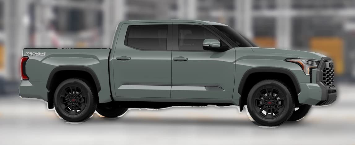 Toyota Tundra 4WD Platinum CrewMax 5.5' Bed (Natl) 2026 — side view