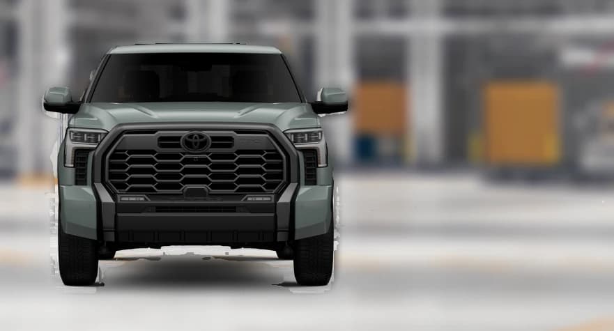 Toyota Tundra 4WD Platinum CrewMax 5.5' Bed (Natl) 2026 — side view
