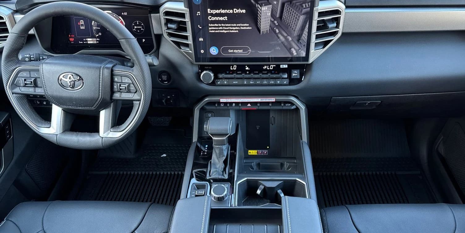 Toyota Tundra 4WD Limited CrewMax 5.5' Bed (Natl) 2026 — side view