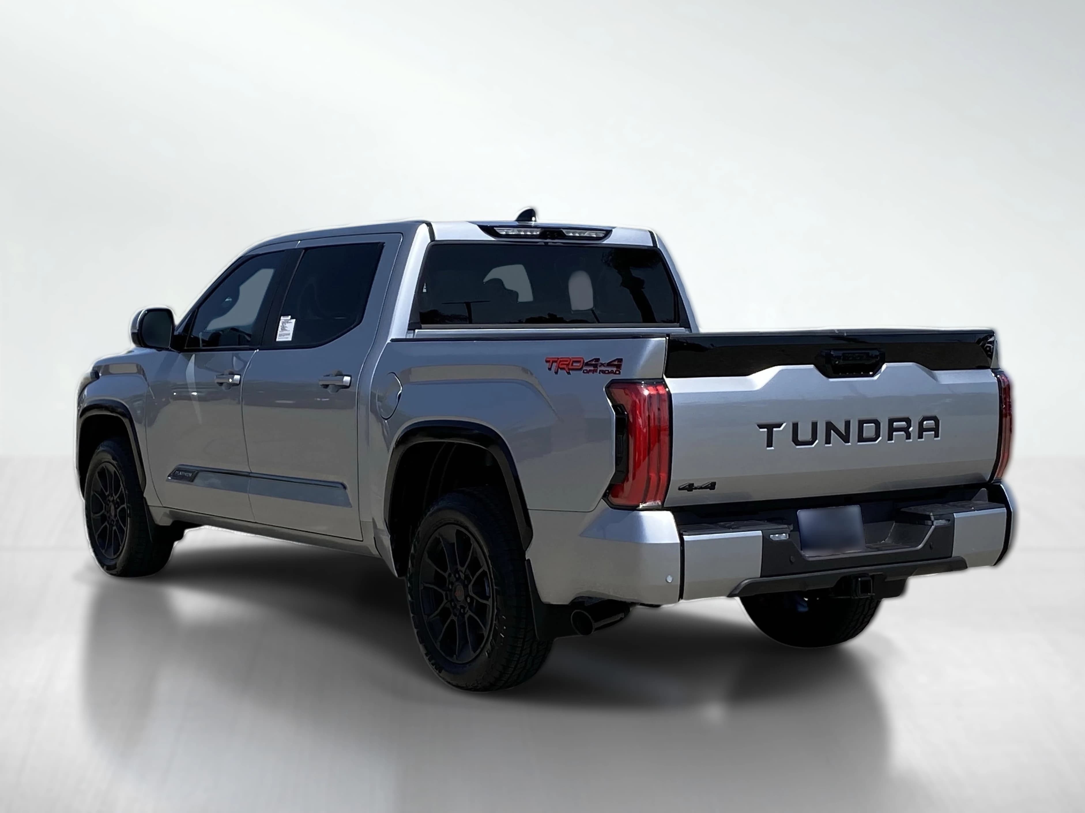 Toyota Tundra 4WD Platinum CrewMax 5.5' Bed (Natl) 2026 — side view
