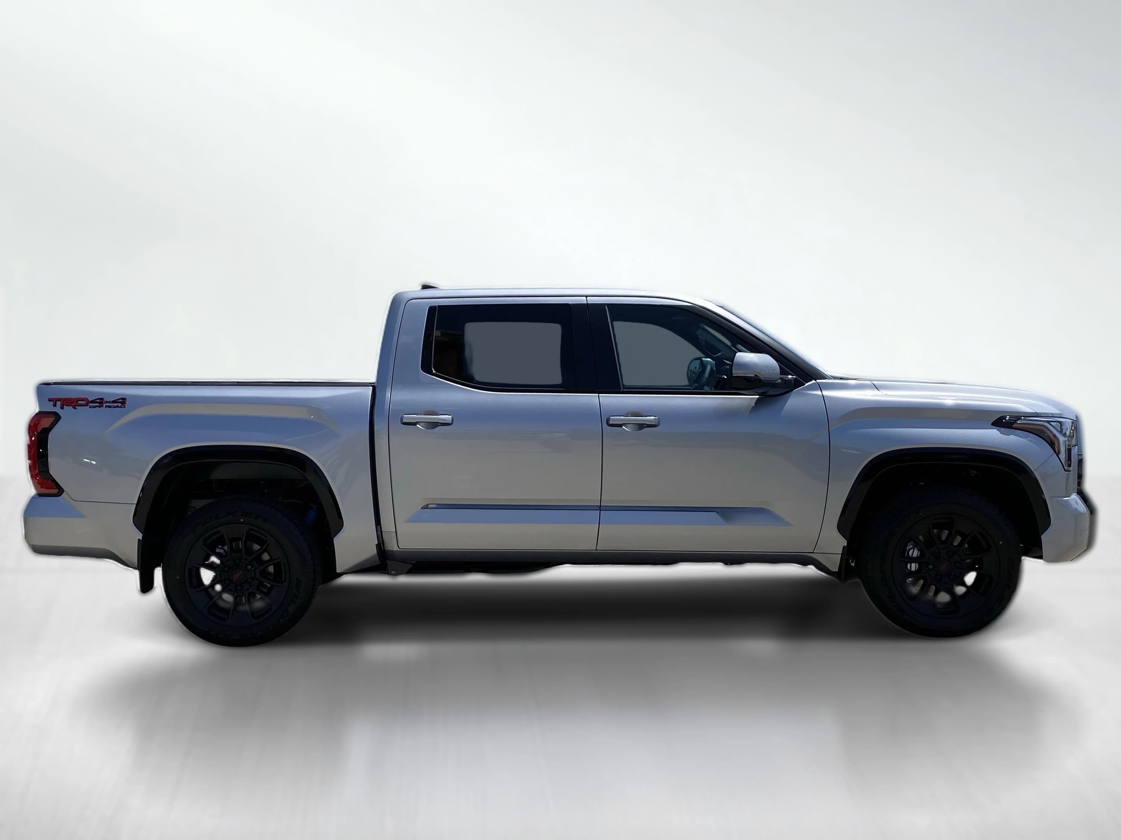Toyota Tundra 4WD Platinum CrewMax 5.5' Bed (Natl) 2026 — side view