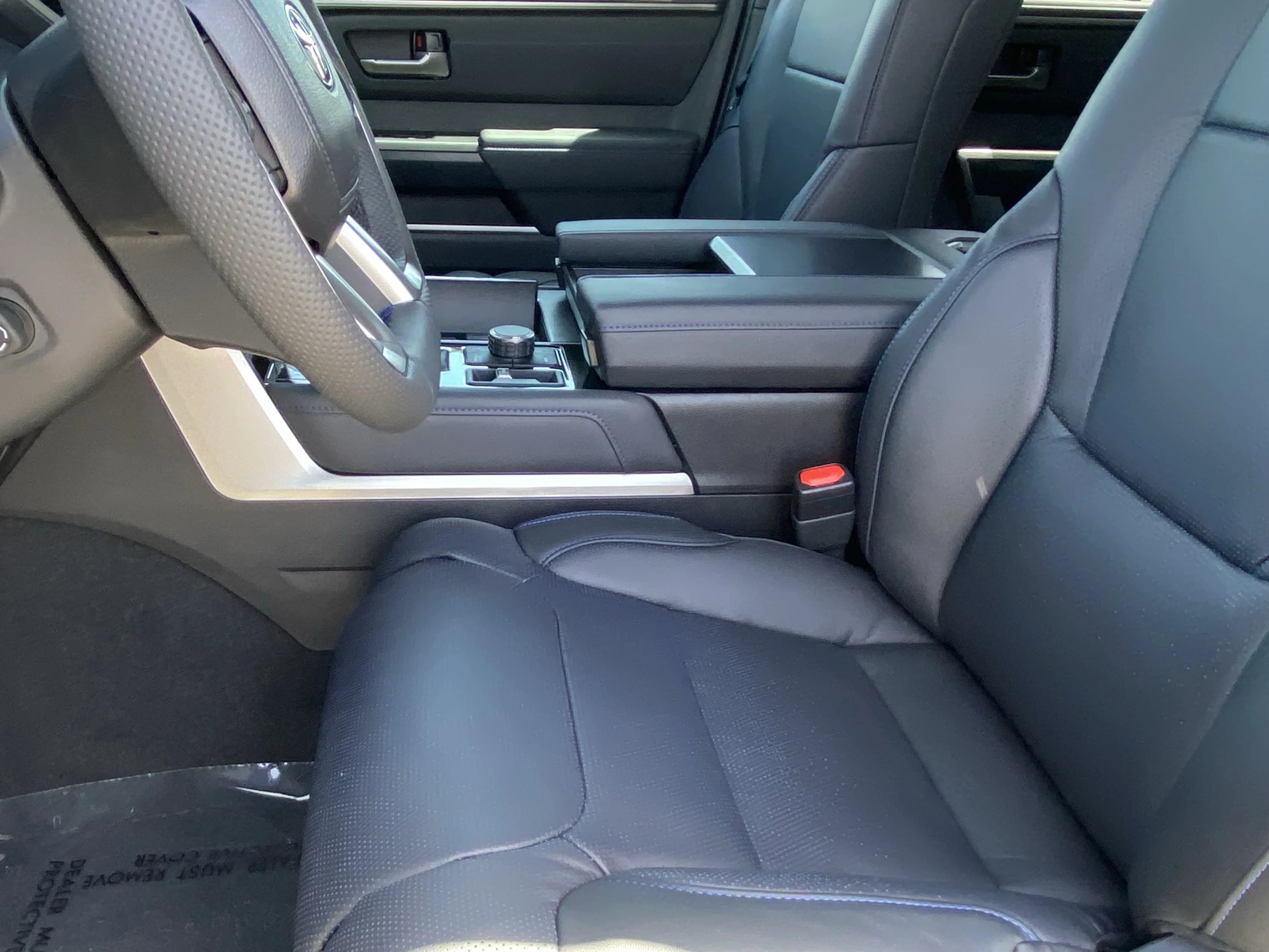 Toyota Tundra 4WD Platinum CrewMax 5.5' Bed (Natl) 2026 — side view