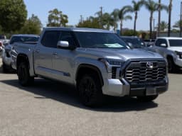 Toyota Tundra 4WD Platinum CrewMax 5.5' Bed (Natl) 2026 — side view