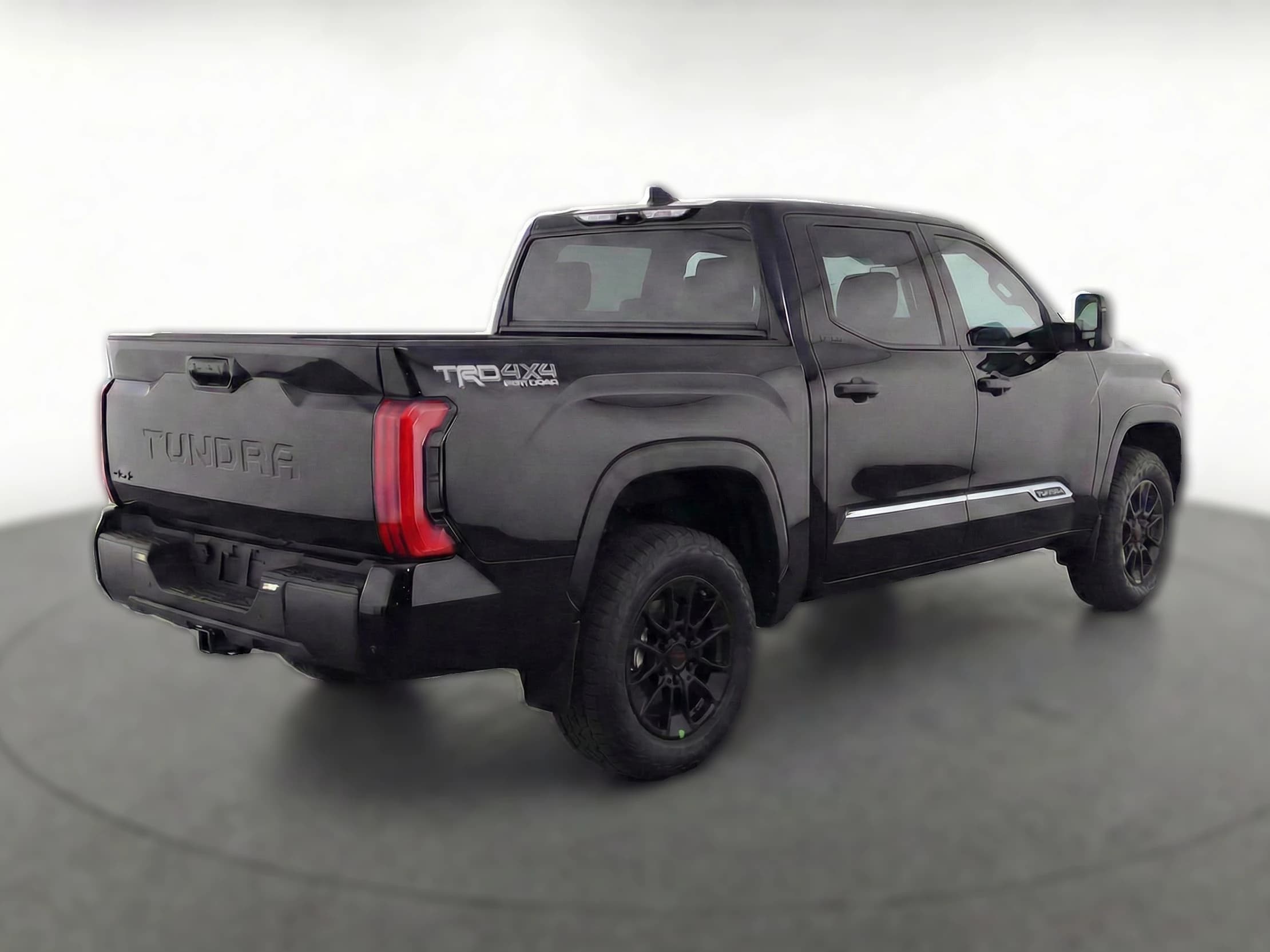 Toyota Tundra 4WD Platinum CrewMax 5.5' Bed (Natl) 2026 — side view
