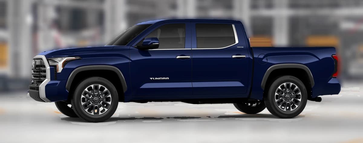 Toyota Tundra 4WD Limited CrewMax 5.5' Bed (Natl) 2026 — side view
