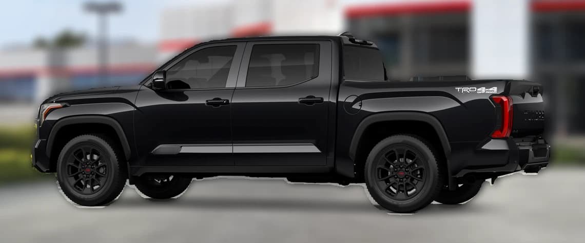 Toyota Tundra 4WD Platinum CrewMax 5.5' Bed (Natl) 2026 — side view