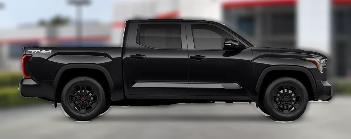 Toyota Tundra 4WD Platinum CrewMax 5.5' Bed (Natl) 2026 — side view