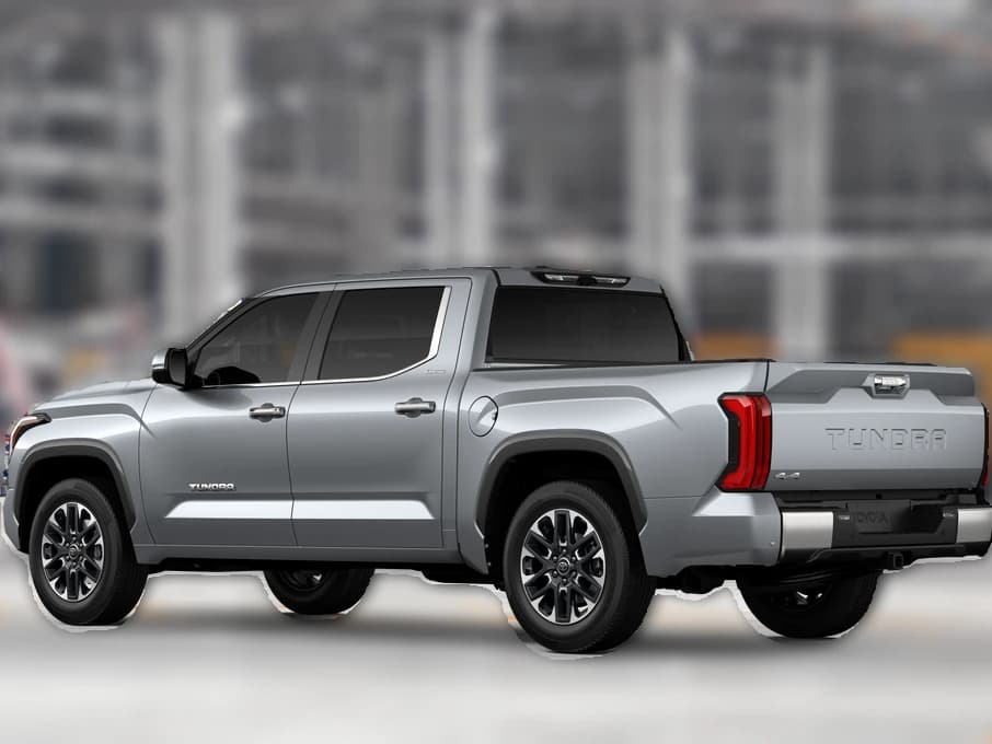 Toyota Tundra 4WD Limited CrewMax 5.5' Bed (Natl) 2026 — side view