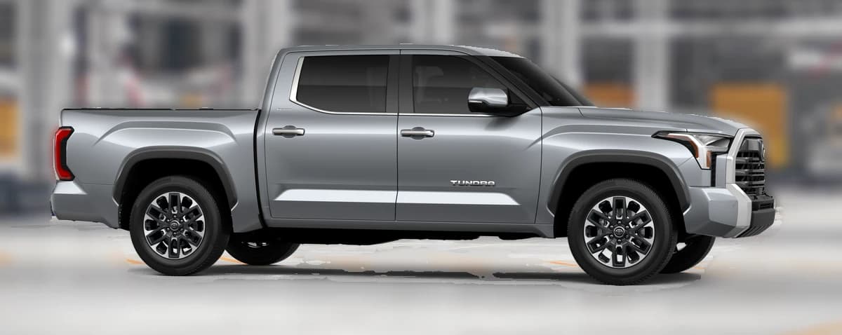 Toyota Tundra 4WD Limited CrewMax 5.5' Bed (Natl) 2026 — side view