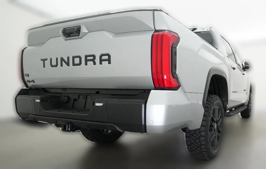 Toyota Tundra 4WD Limited CrewMax 5.5' Bed (Natl) 2026 — side view